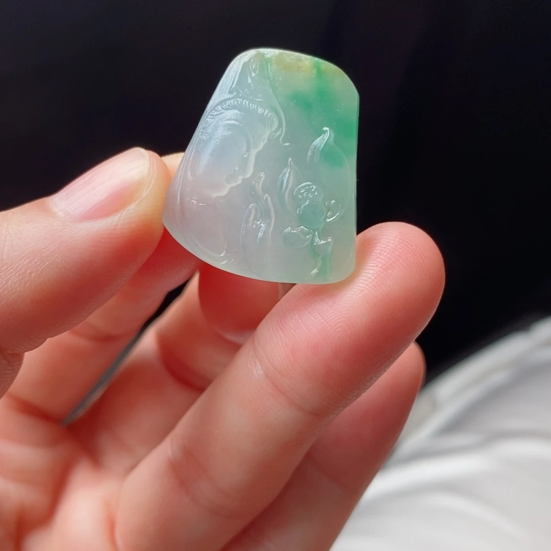 定制翡翠未镶嵌观音