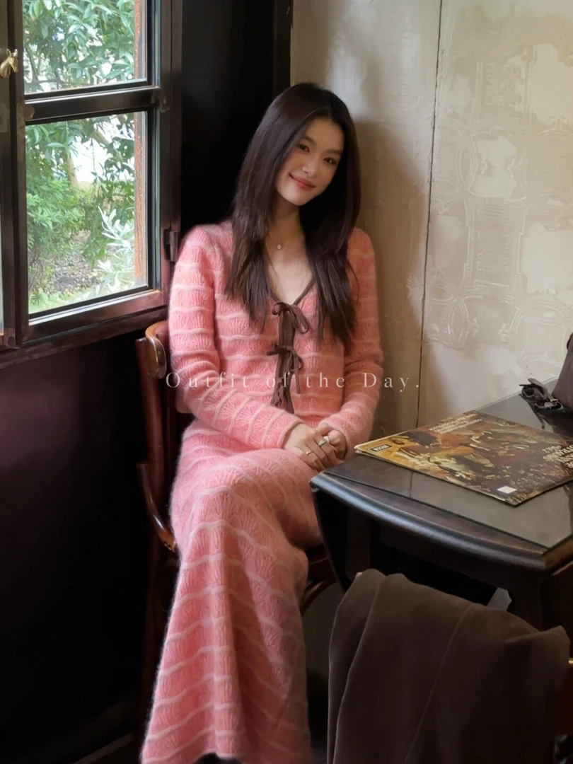 韩系设计感撞色条纹系带针织衫高腰半身裙女2025秋季新款时尚套装