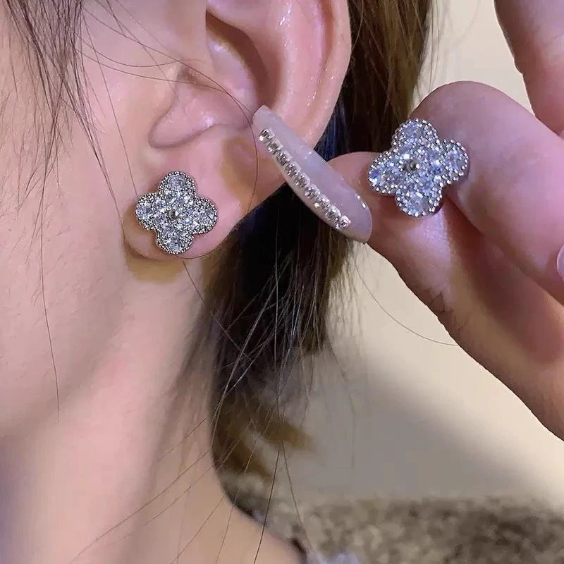 钛钢耳饰 爆闪四叶草耳钉耳环052