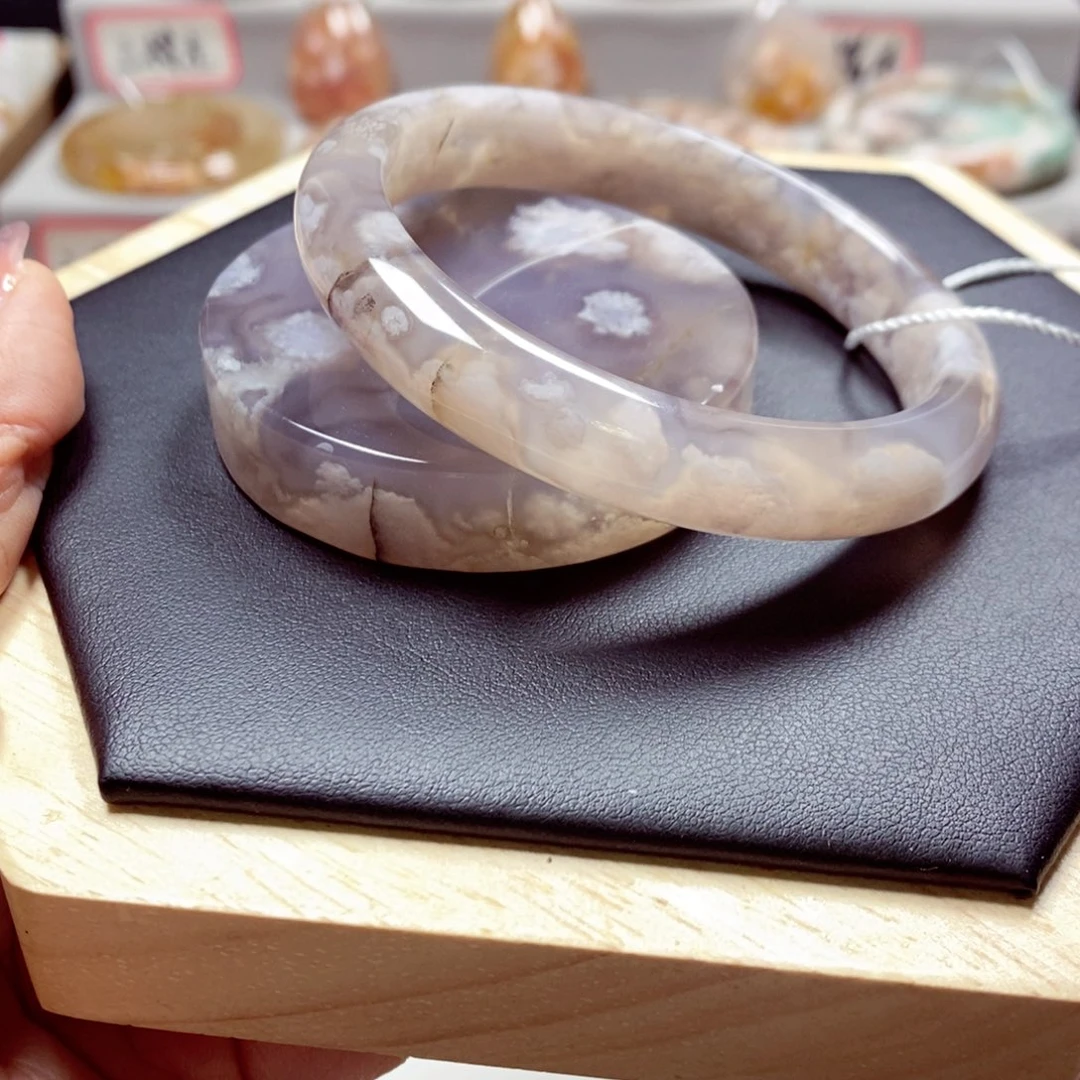 玛瑙/玉髓手镯未镶嵌芃**姐