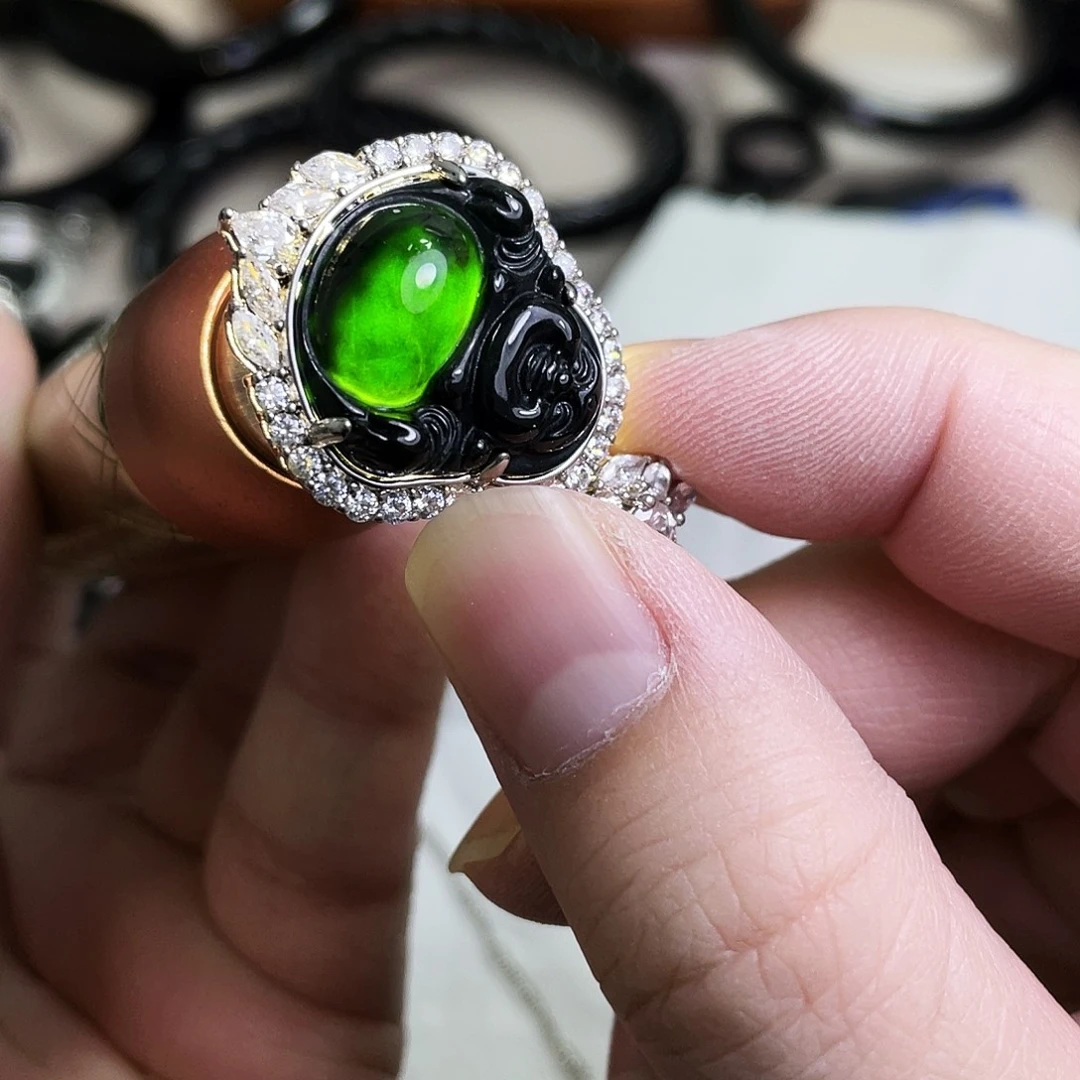 翡翠未镶嵌颈饰翡翠