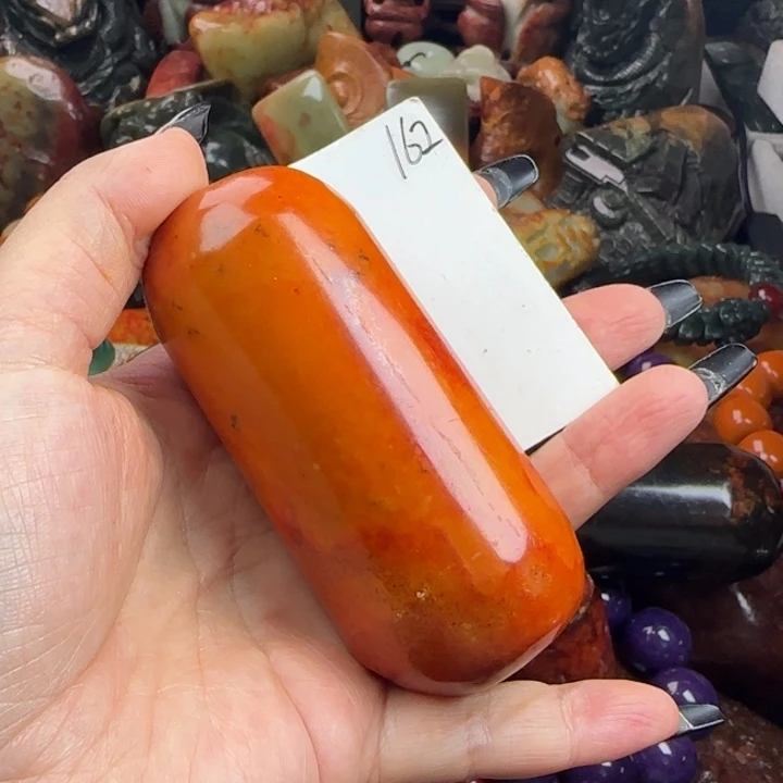 透闪石质玉未镶嵌珠宝奇石