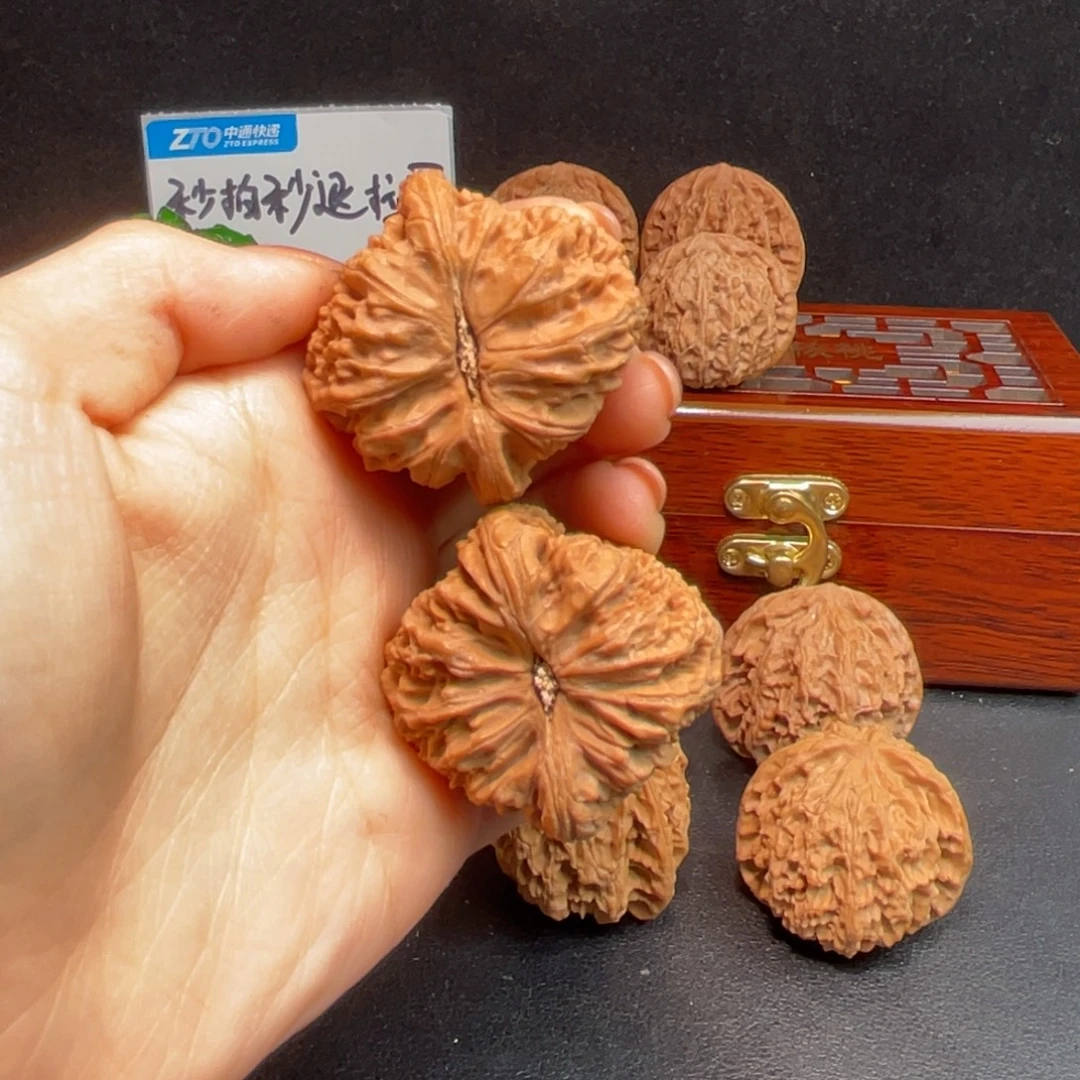 ****蒙文玩核桃把件南疆石39尺