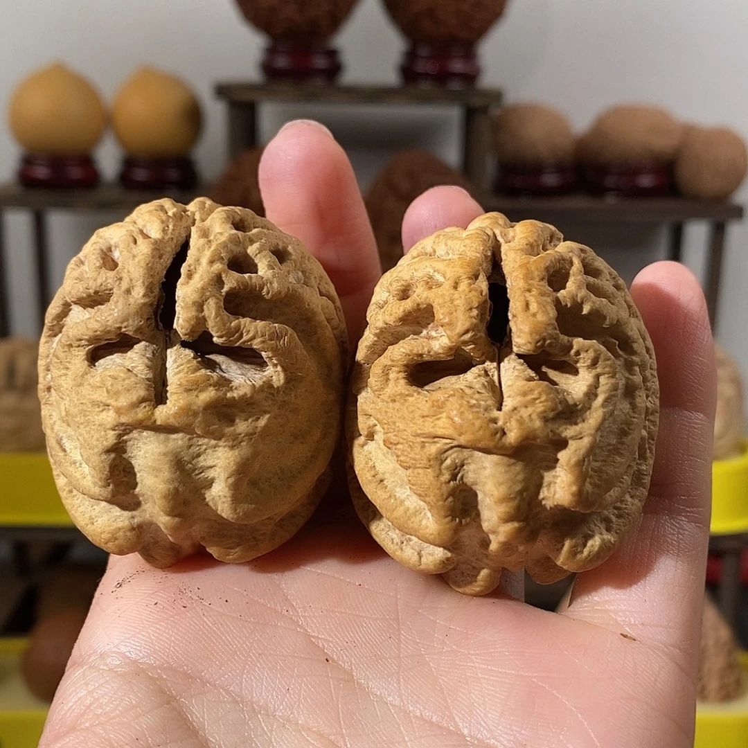 吊坠文玩核桃七*叉鬼脸乾坤核43