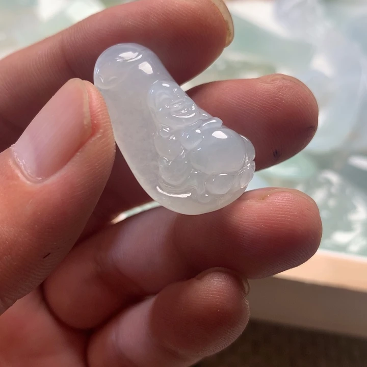 寻***鱼翡翠未镶嵌颈饰翡翠