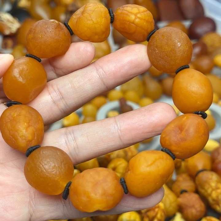 琥珀未镶嵌裸石天然蜜蜡手串