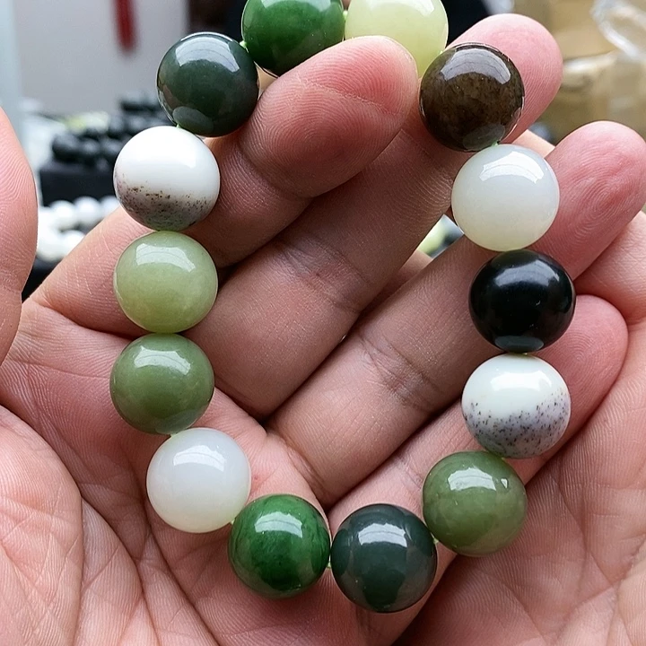 【闪购商品】未镶嵌手链和田玉16多宝