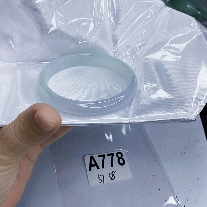 翡翠未镶嵌手镯一图一物实物为准
