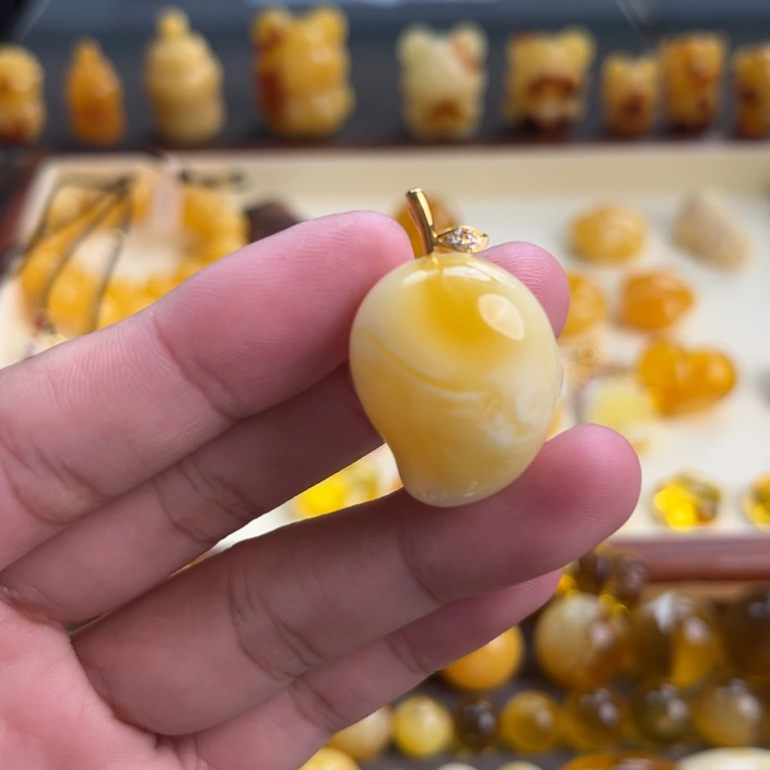琥珀未镶嵌珠宝奇石