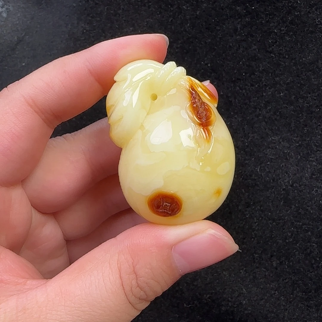 蜜蜡未镶嵌珠宝奇石