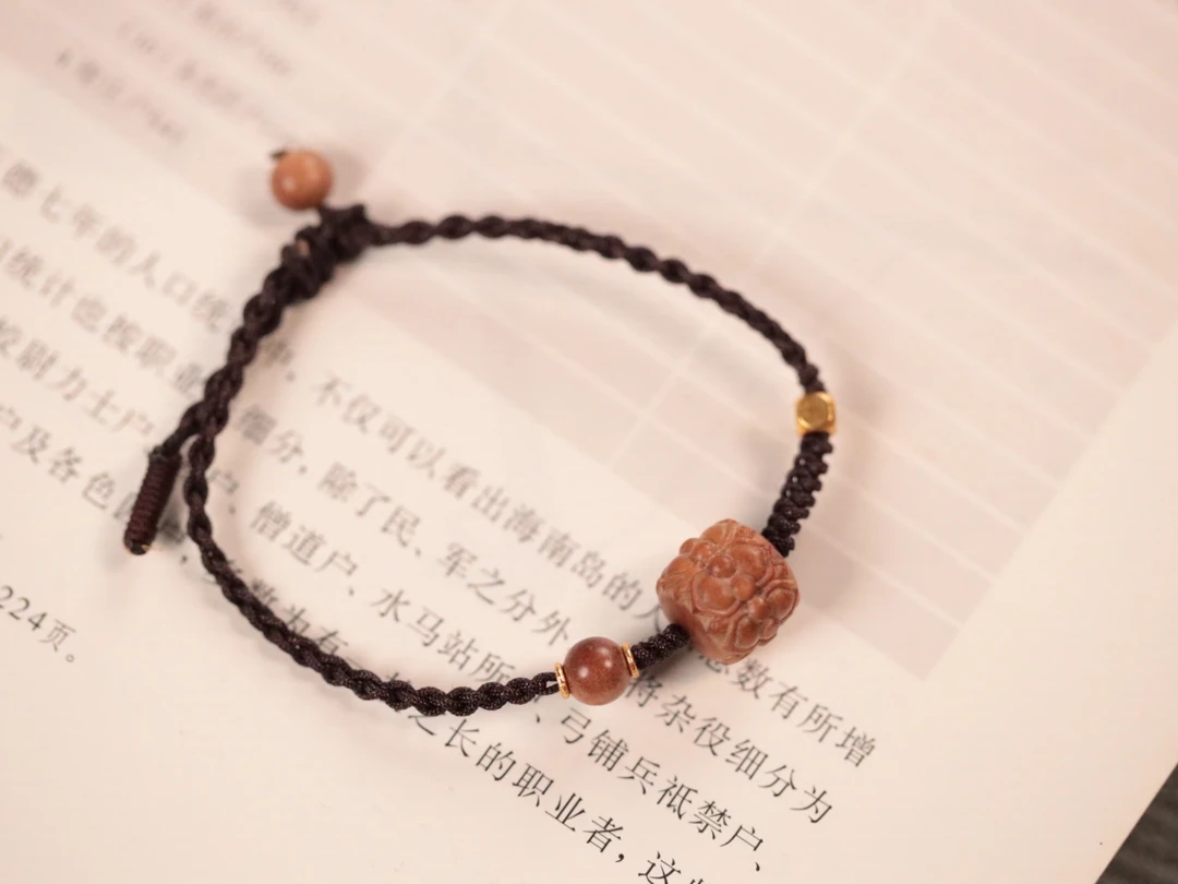 印度老山檀香 1.2cm【并蒂莲】黑色手绳款