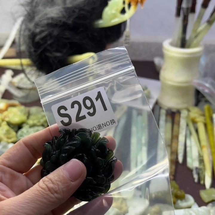 蛇纹石玉发饰合金冰*娃