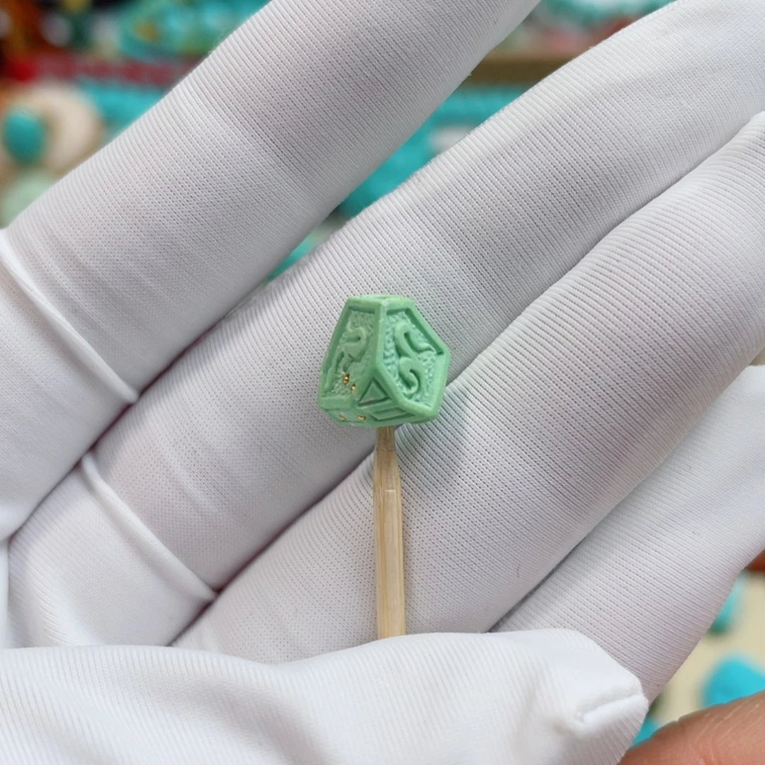 未镶嵌绿松石珠宝奇石