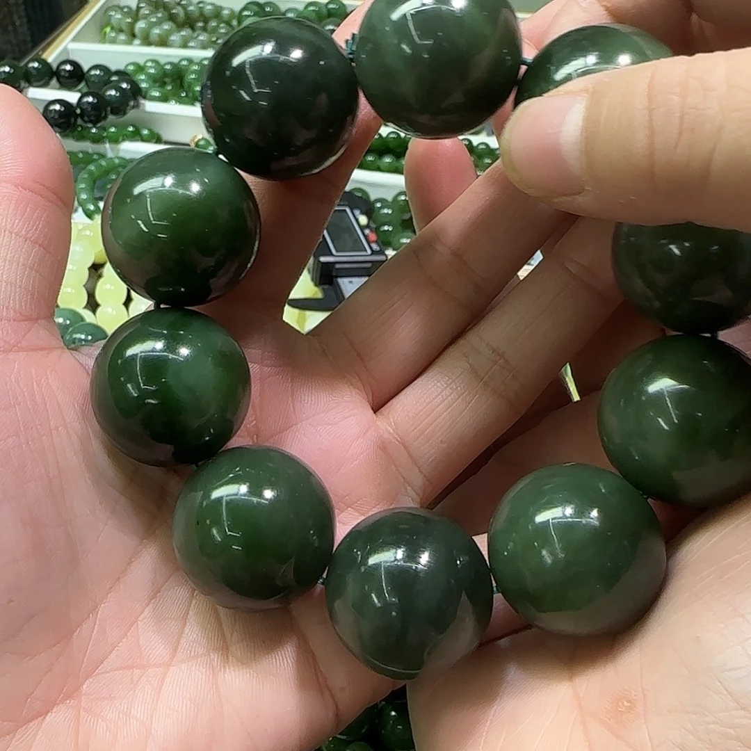 和田玉未镶嵌珠宝奇石