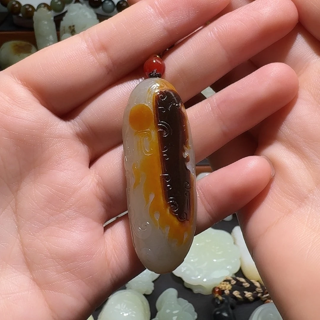 颈饰未镶嵌和田玉