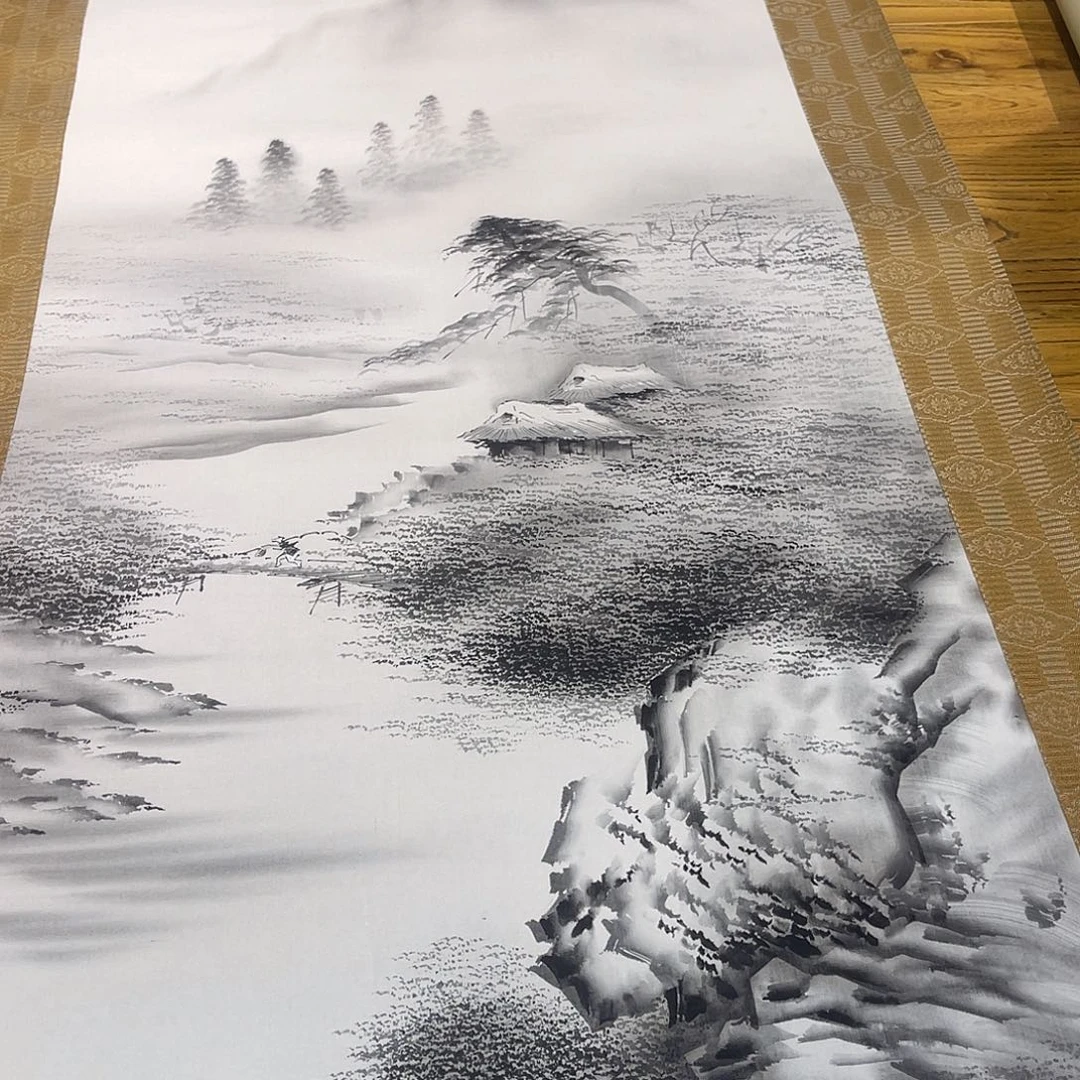 莫***.国画艺术简介作品在中央