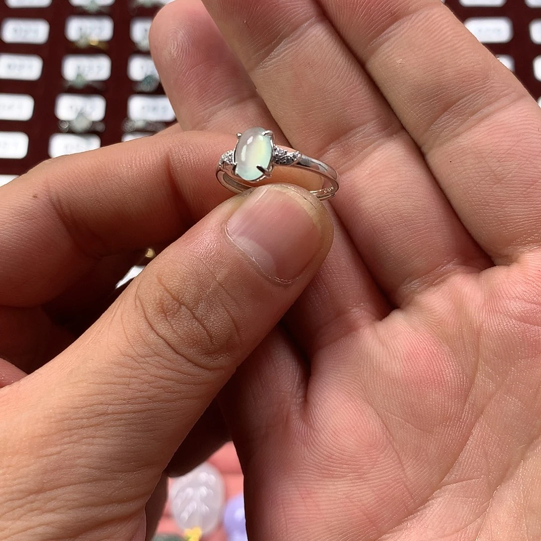 樊***进翡翠银S925镶嵌戒指129