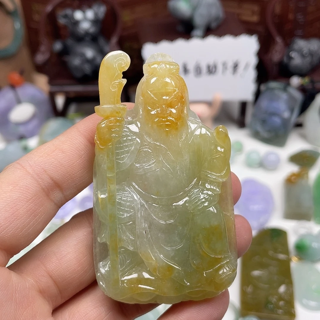 颈饰未镶嵌翡翠关公