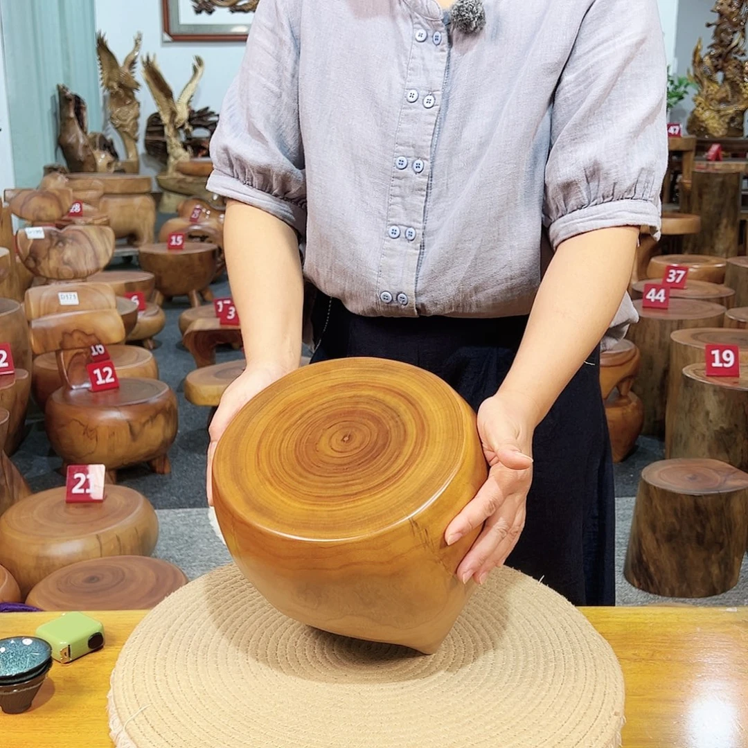 11 号香樟木尺寸：24-22-20cm