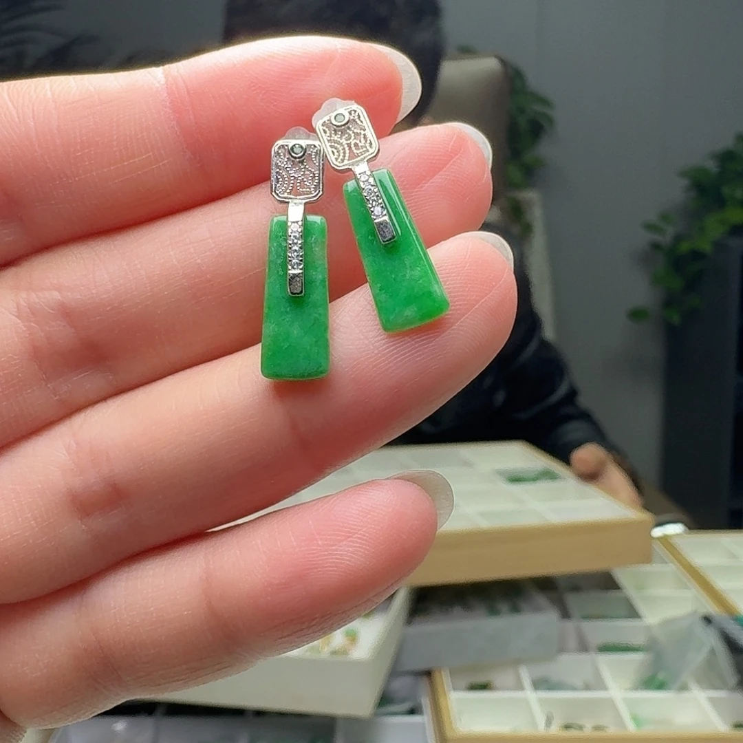 翡翠银S925镶嵌耳饰天然