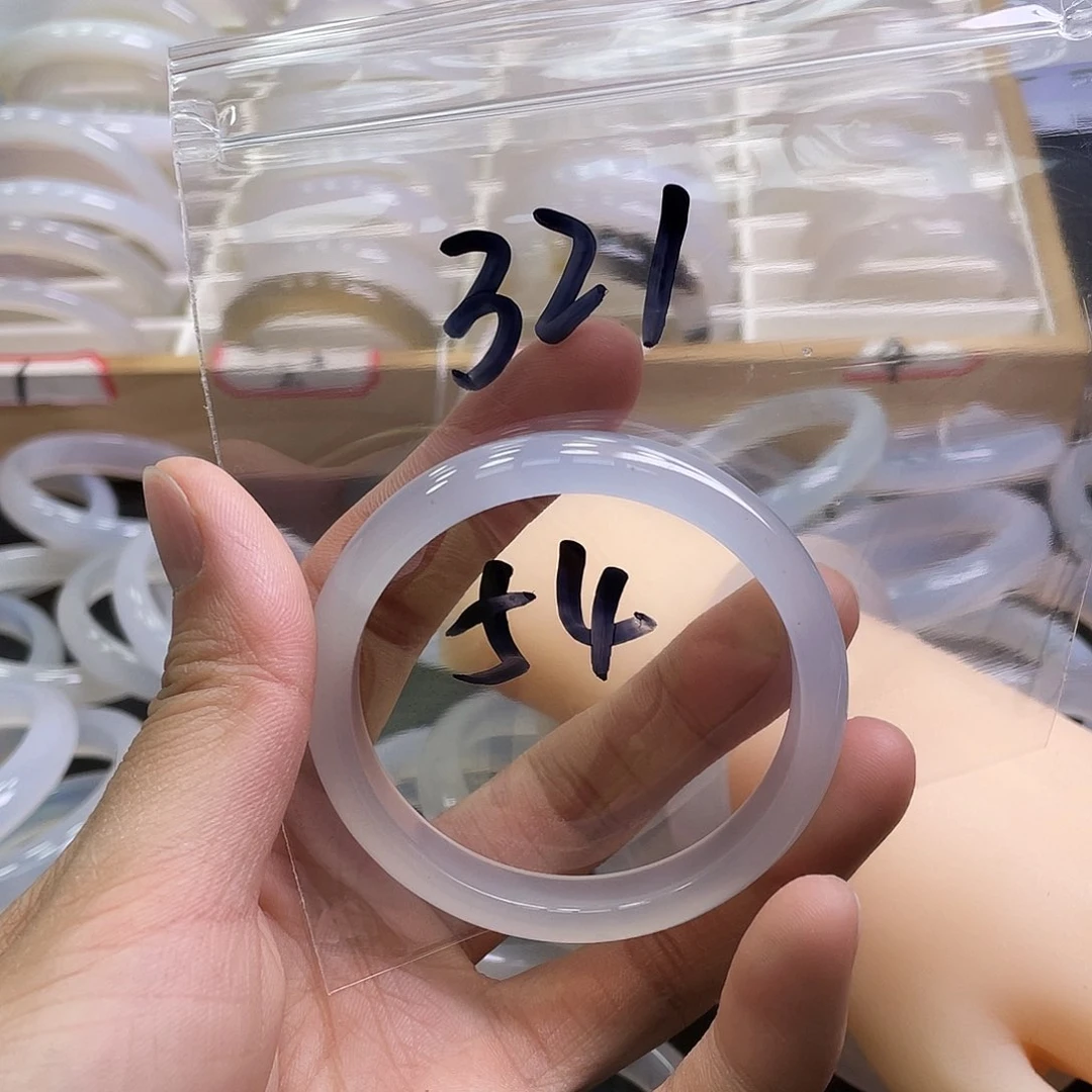 玛瑙/玉髓手镯未镶嵌321