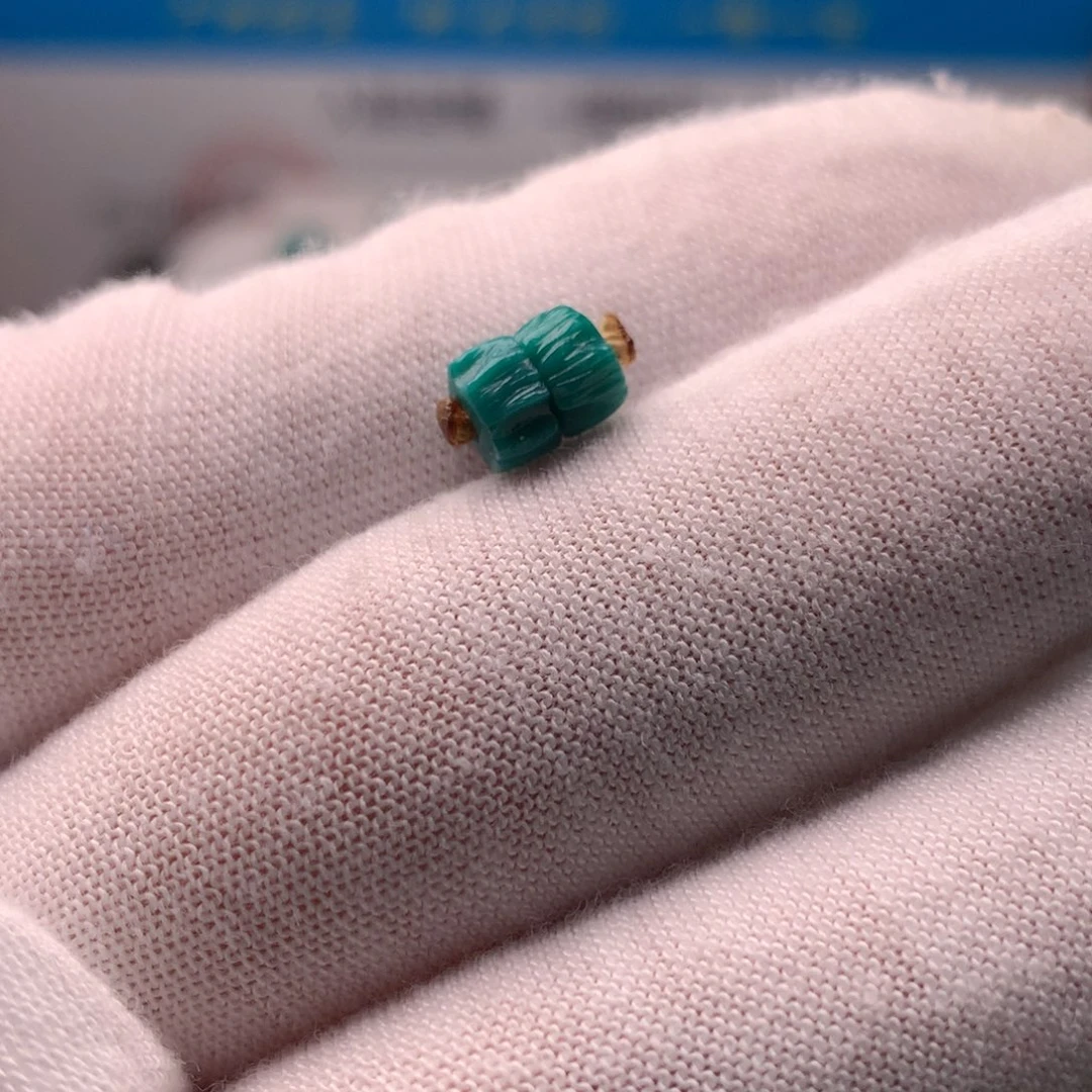 t***.绿松石未镶嵌配饰