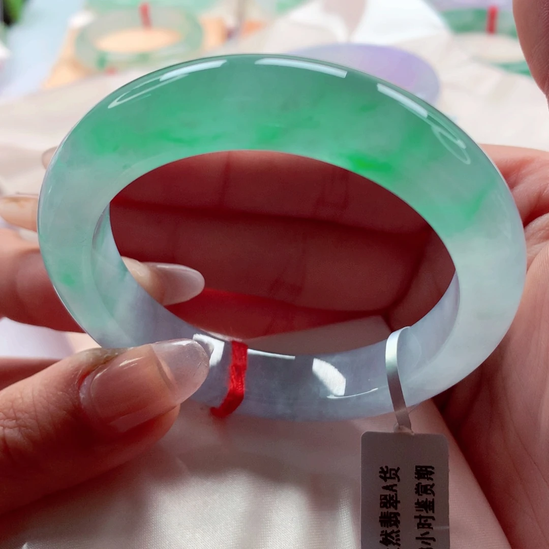 c***7翡翠未镶嵌手镯师妹54.8双彩迷人冰翠阳毕业