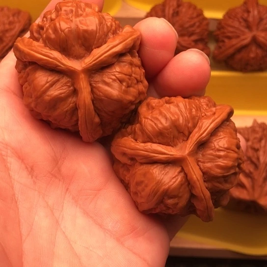 核桃核桃和他的核桃