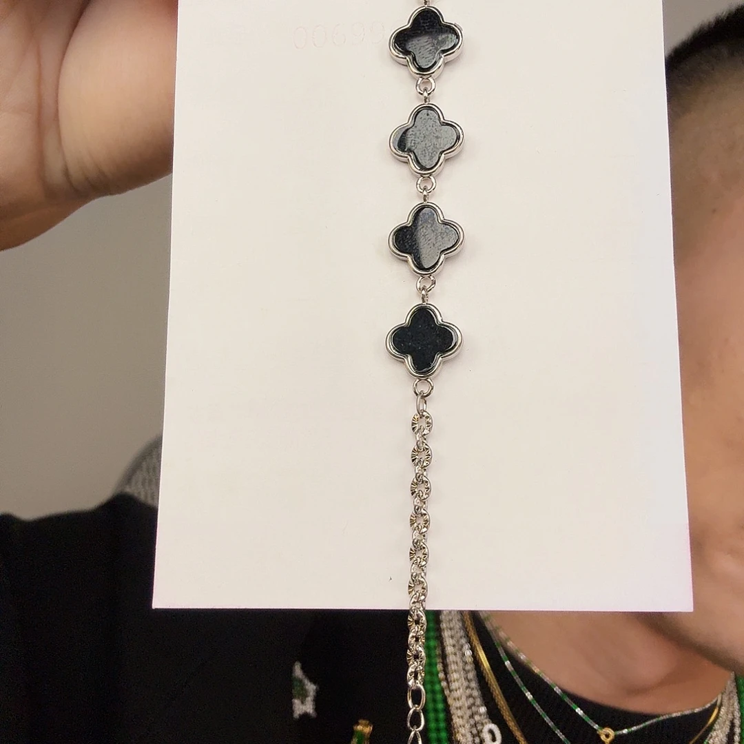 翡翠银S925镶嵌颈饰一件