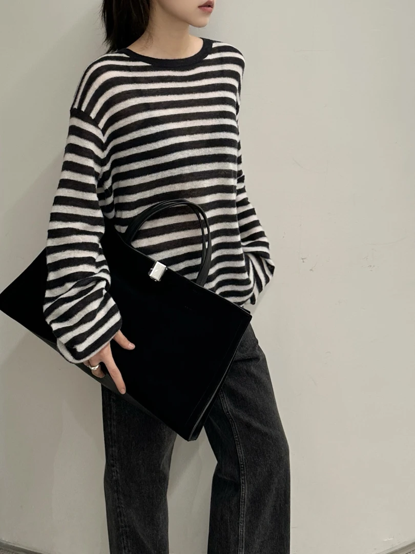 圆领落肩宽松横条绵羊毛纹针织衫百搭条纹秋冬黑色时尚外穿打底衫