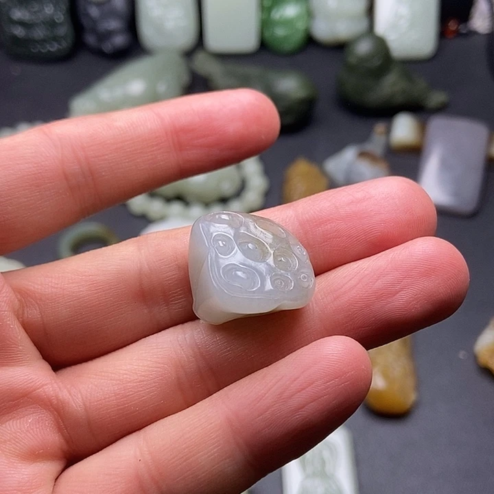 未镶嵌和田玉挂件