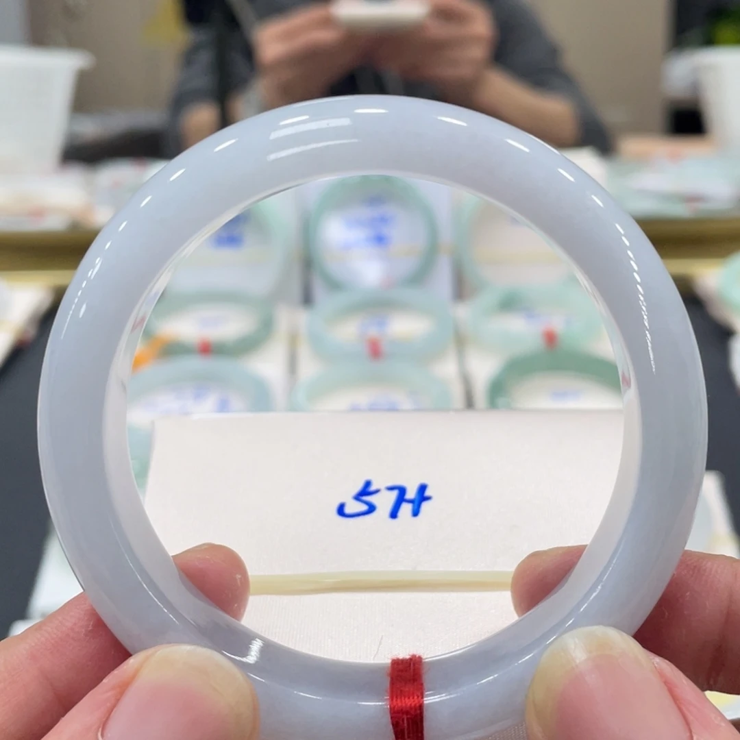 翡翠未镶嵌手镯翡翠手镯