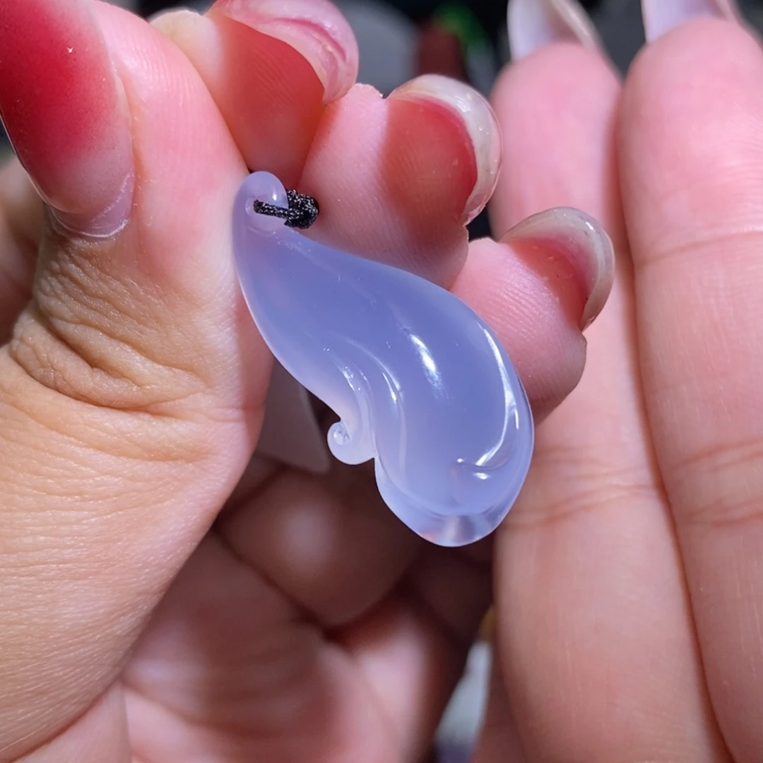 未镶嵌颈饰玛瑙/玉髓玉兰花