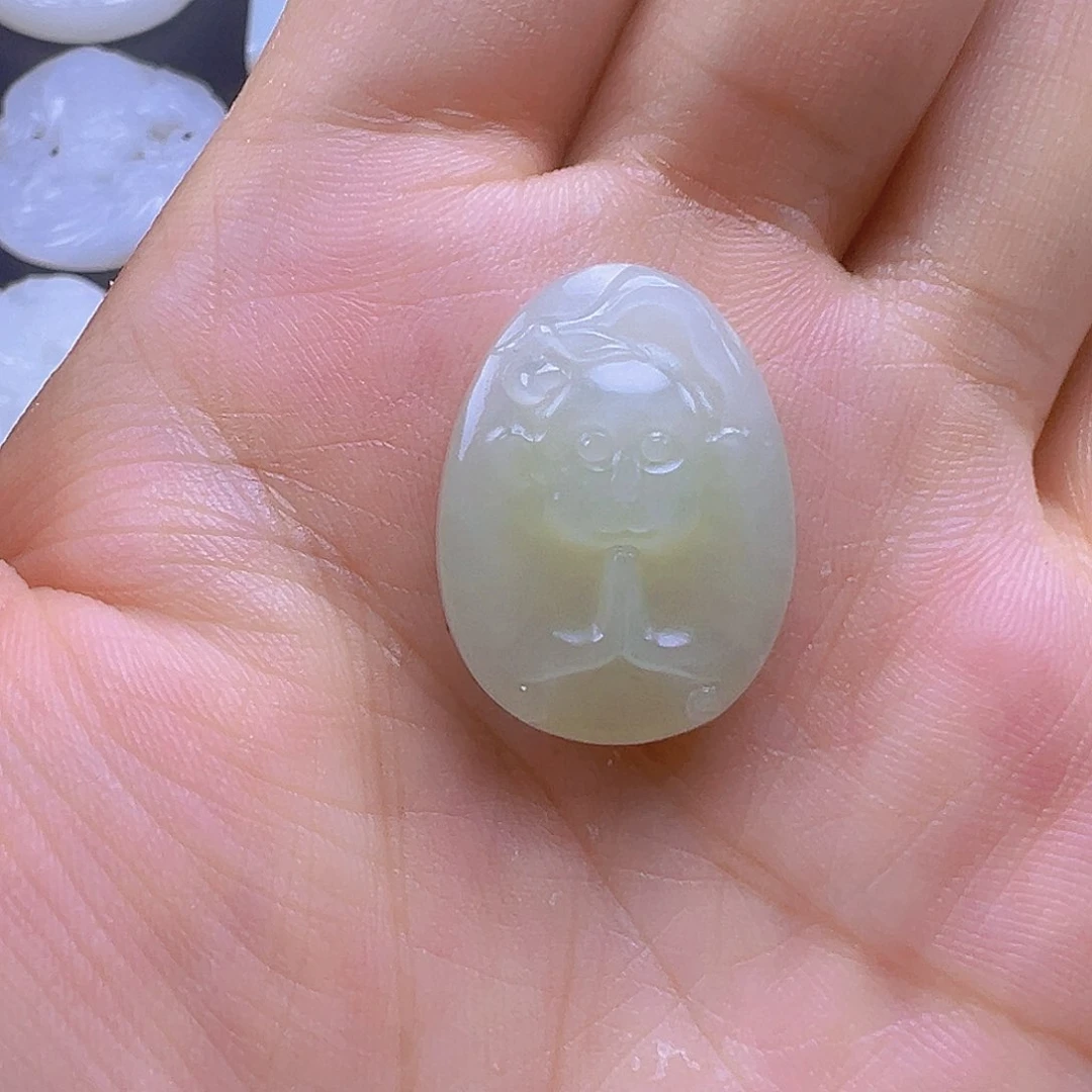 和田玉未镶嵌颈饰卡25.4