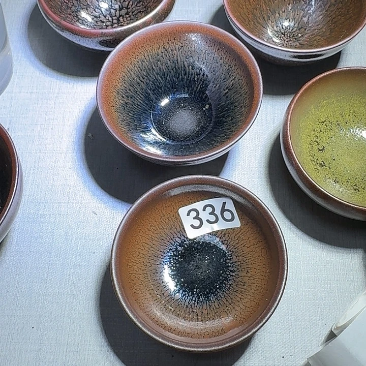 茶盏提出解决农村留守学生