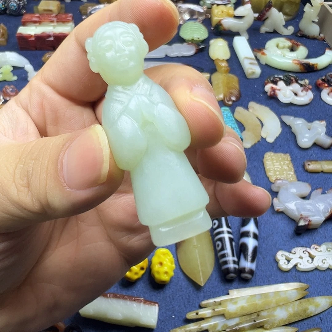 和田玉（糖玉）未镶嵌颈饰