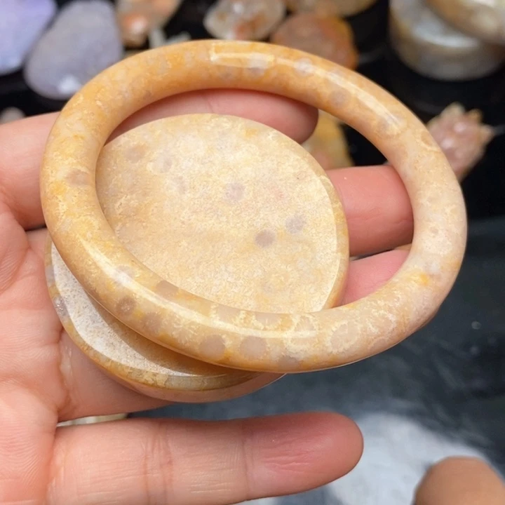 硅化珊瑚（珊瑚玉）手镯未镶嵌53.5