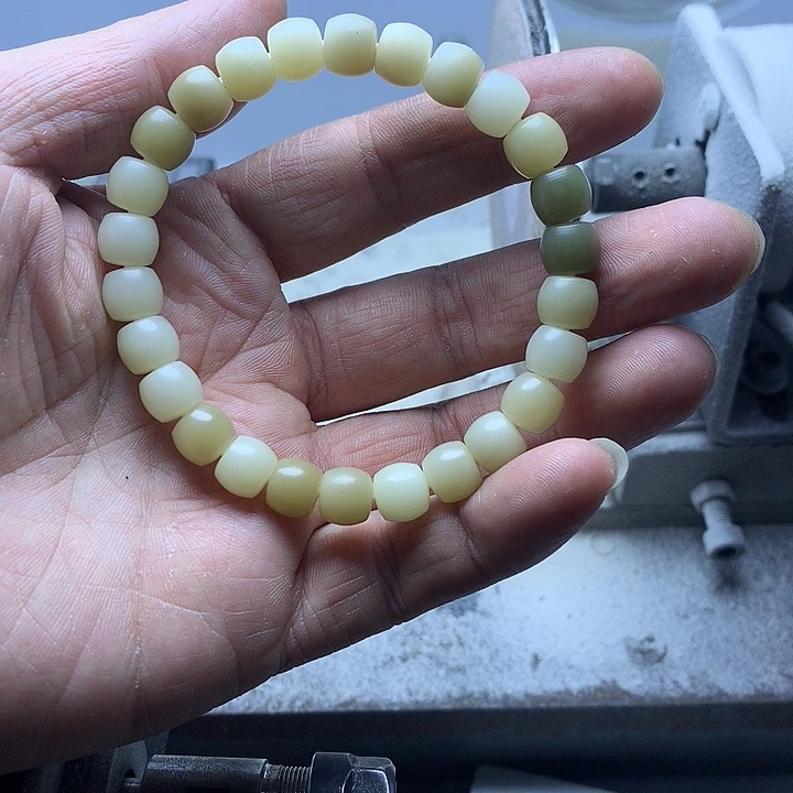 吊坠菩提根/象牙果