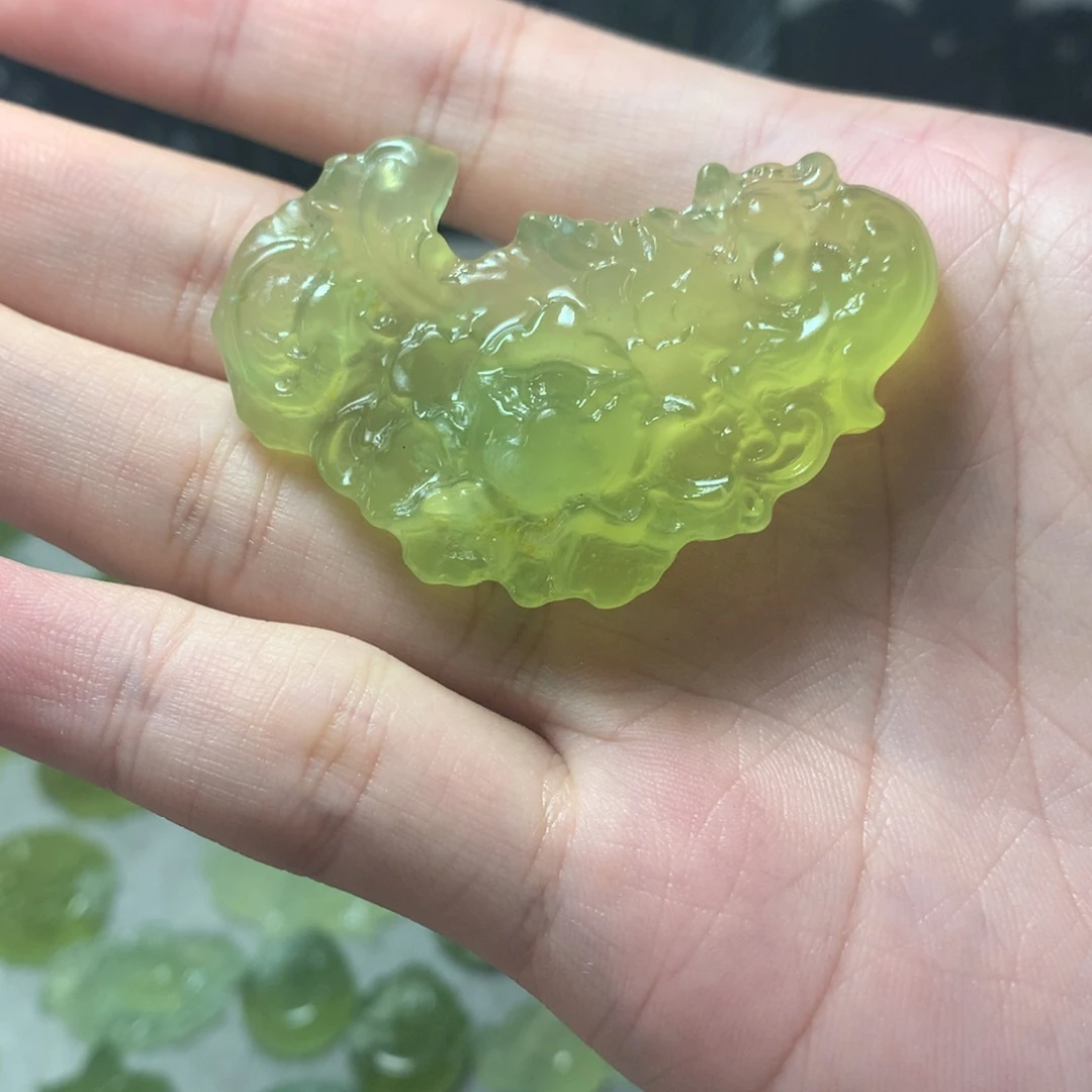 合金蛇纹石玉颈饰