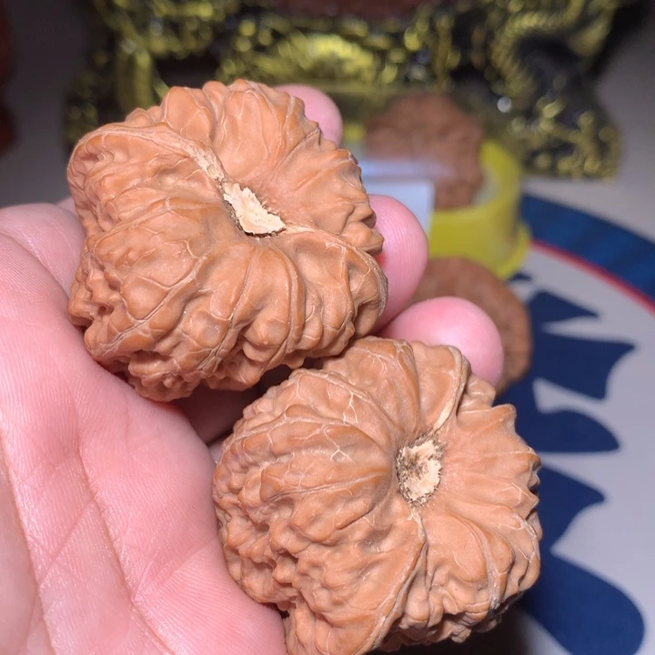 文玩核桃吊坠石膏底平谷凹底42