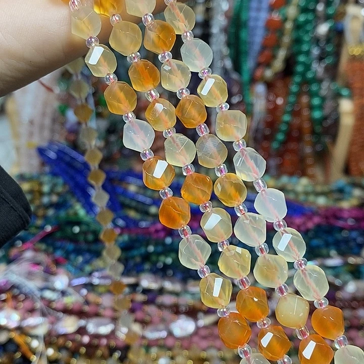 玛瑙/玉髓未镶嵌珠宝半成品天然玛瑙扭扭珠卡8mm一条