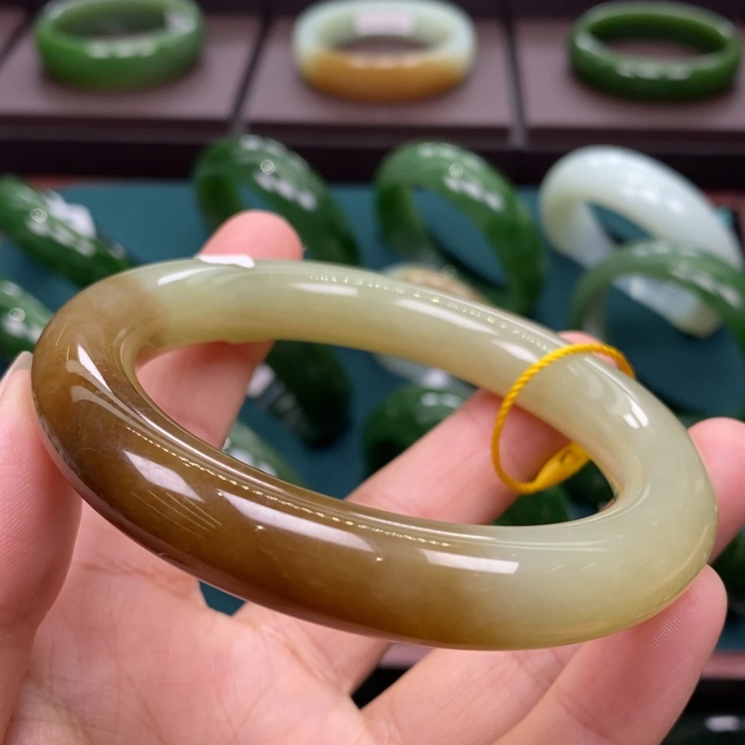 和田玉（糖玉）未镶嵌手镯6061