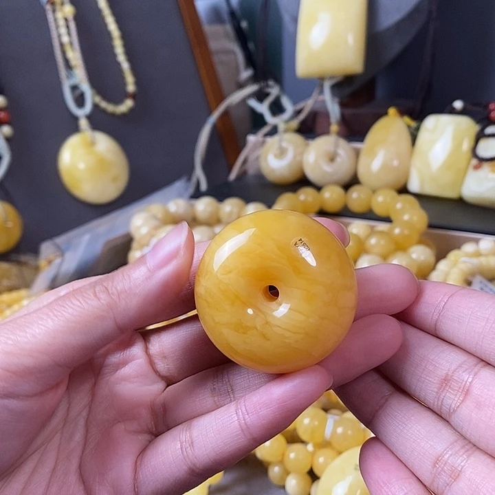 琥珀未镶嵌裸石平安扣