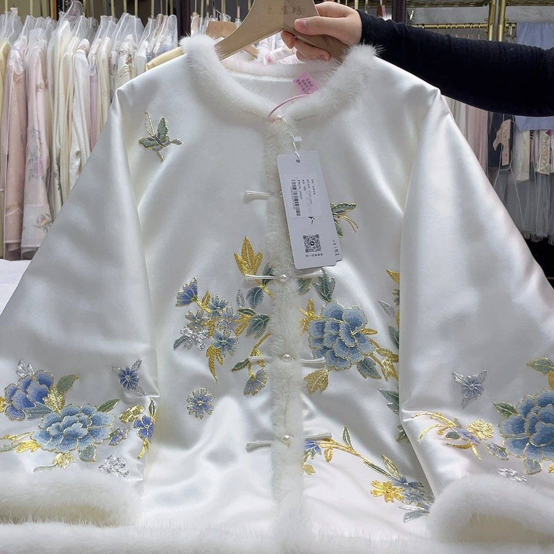 桑蚕丝重缎苏绣棉服