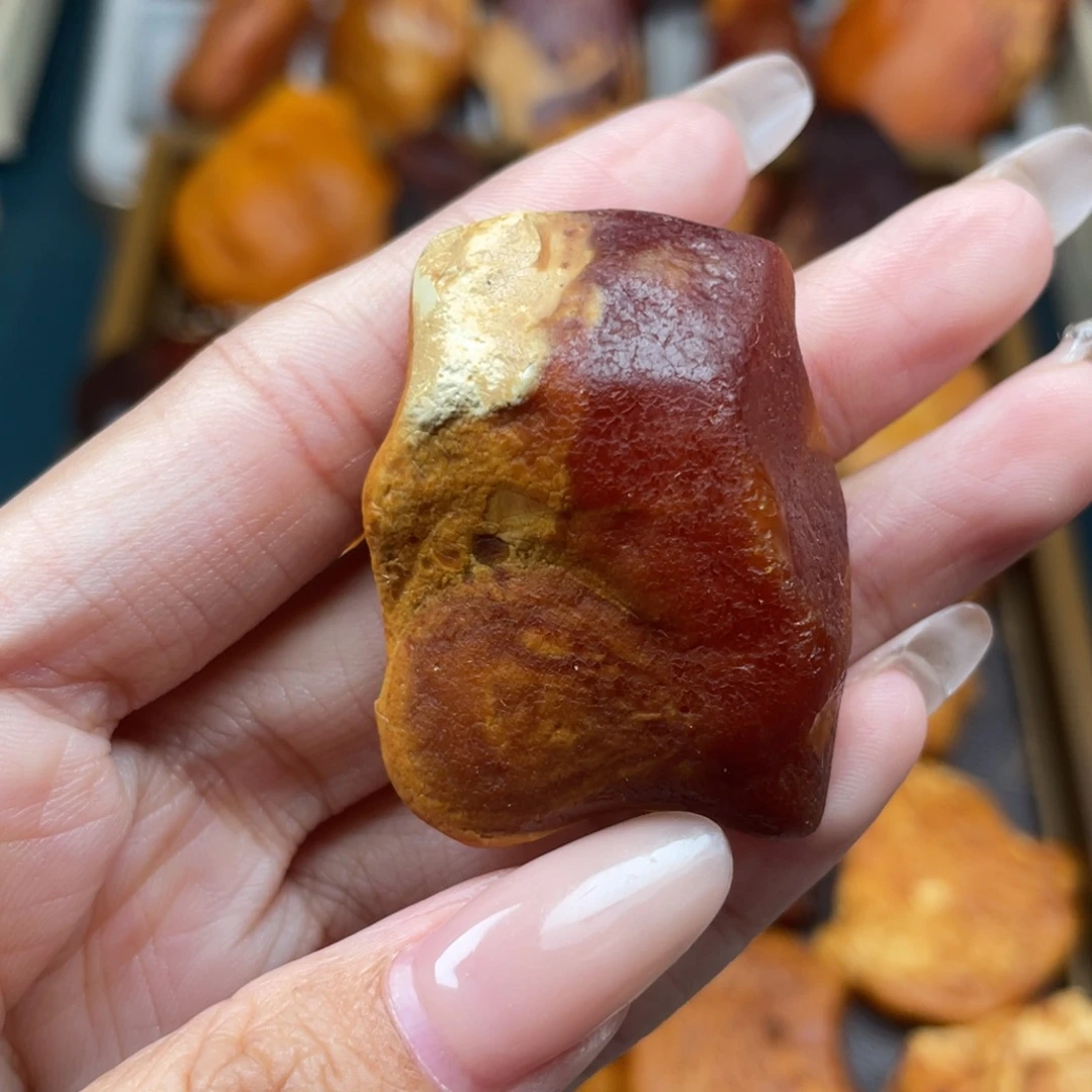 琥珀未镶嵌珠宝奇石