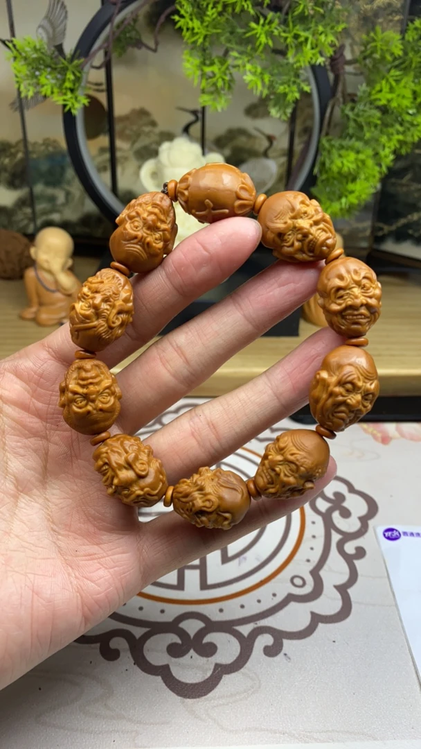 橄榄核雕工艺手串抽象罗汉 5119