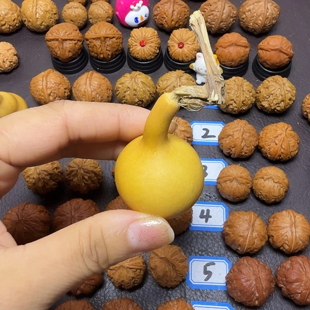 你***好文玩核桃吊坠葫芦