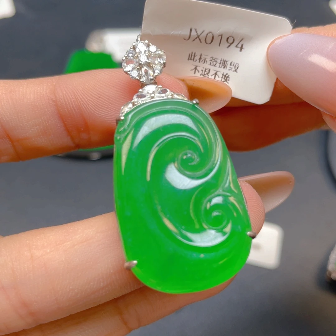 【闪购商品】颈饰银S925镶嵌翡翠翡翠