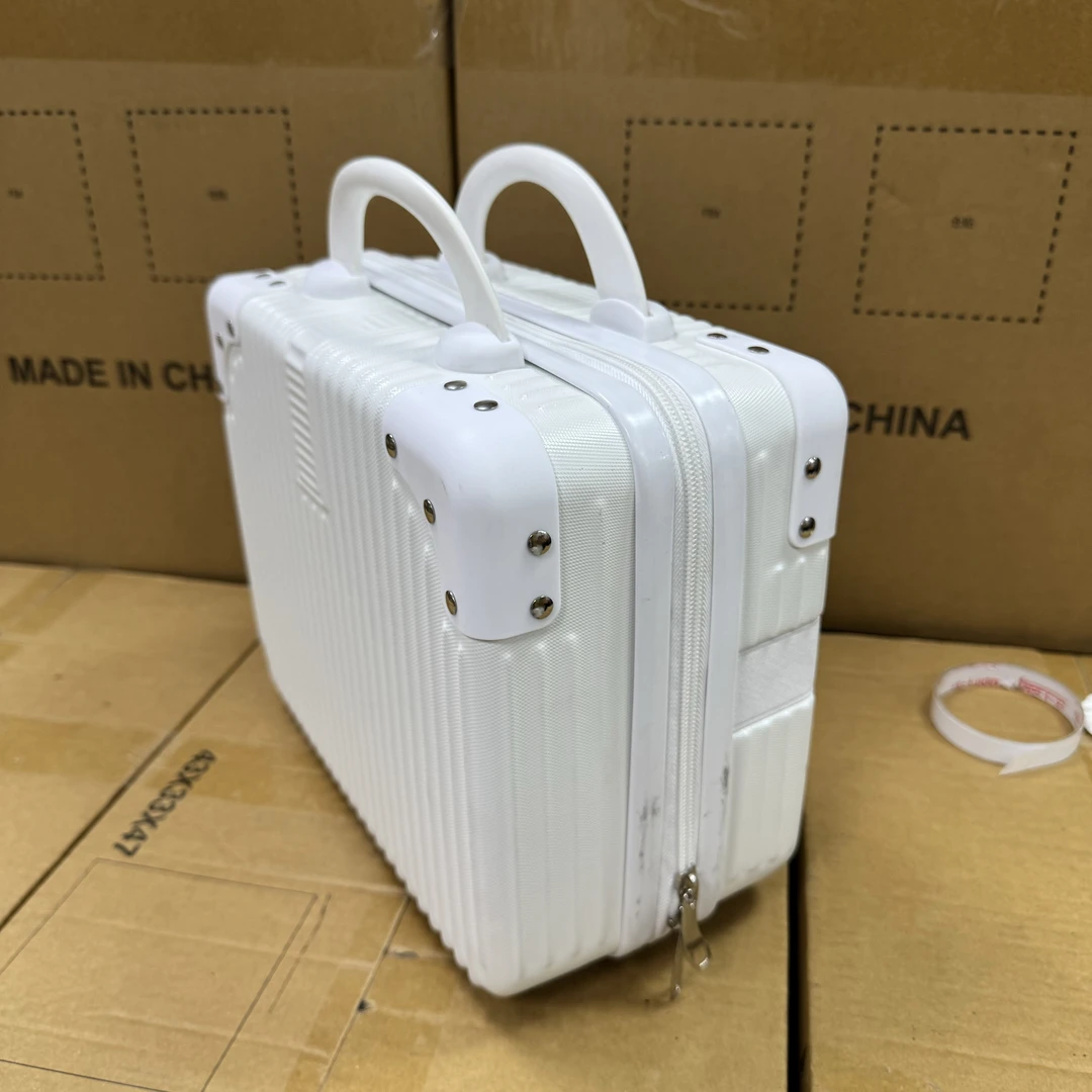 手提行李箱化妆箱米白色