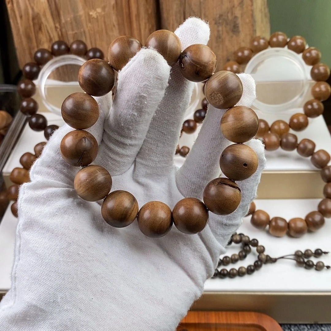 檀香木其他横纹黑肉老山檀香1.6大瑕福利款